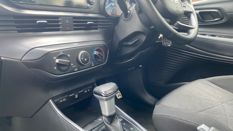 Hyundai BAYON 1.0 TGDi 48V MHEV SE Connect 5dr DCT Petrol Hatchback